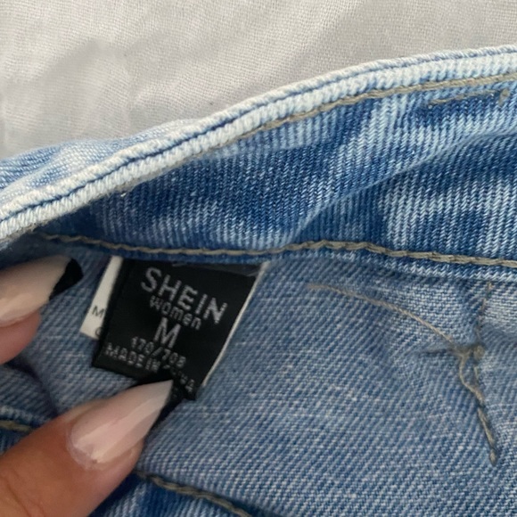 Denim shorts - Picture 3 of 3